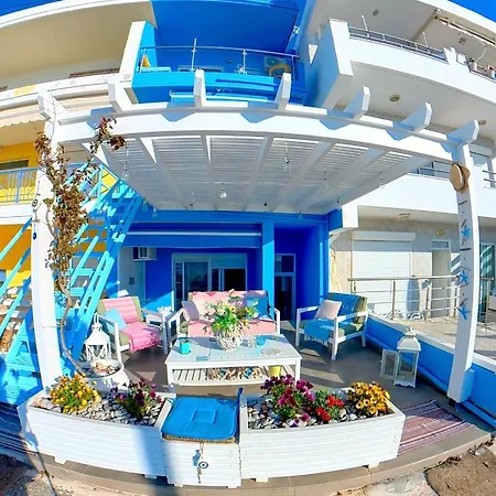 - Sleeps 2 & Private Ocean Terrace Appartement *