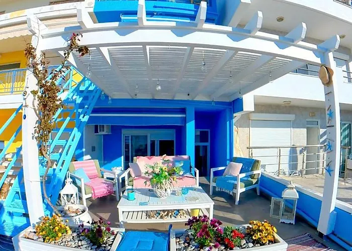 - Sleeps 2 & Private Ocean Terrace Apartament *